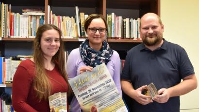 Bild: fuw
Beim offenen Abend für Trauernde sind alle herzlich Willkommen, sagen Anna Träger, Martina Troidl (Mitte), kirchliche Jugendreferentin an der katholischen Jugendstelle Weiden und Andreas Scheidler, Dekanatsbeauftragter für Jugend.