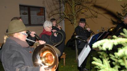 Bild: pop
Parforcehornbläser begleiten den Auftakt im Rauchkuchlhof.