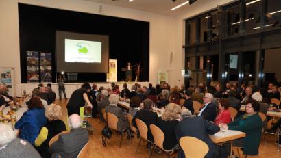 Bild: njn
Rund 120 Gäste waren bei der Geburtstagsfeier in der Stadthalle.