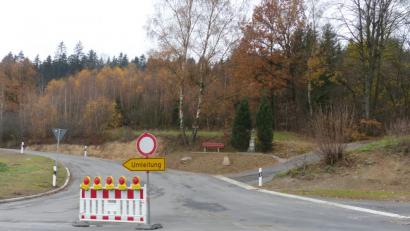 Bild: sl
Dieses Schild, die Umleitung gehört ab Freitagmittag, 16. November, der Vergangenheit an.