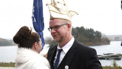 Bild: Hirsch
Zum Auftakt tanzte das Prinzenpaar am Seeufer.