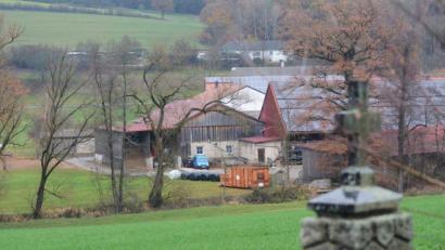 Bild: Gabi Schönberger
Josef Gruber lebt in Seibertshof (im Bild), nur wenige Hundert Meter entfernt von Meisthof. Mehrere Tage lang war seine Telefonnummer mit der eines Landwirtes in Meisthof vertauscht.