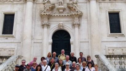 Bild: jzk
Bei einem Stadtbummel durch Dubrovnik versammeln sich die Reisenden zu einem Erinnerungsfoto.