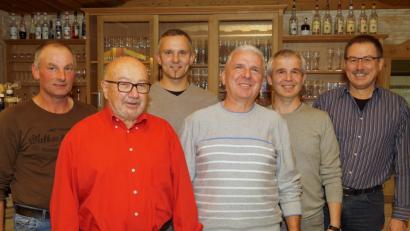 Bild: arw
Der Vorstand der Freien Wählergemeinschaft mit Johannes Treml, Josef Kellner, Simon Schönberger, Josef Witt Klaus Kuran und Lothar Löw (von links).