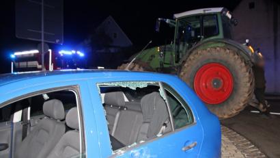 Bild: jma
Das Auto der jungen Frau nach dem Zusammenstoß mit dem Traktor.