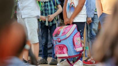 Bild: Mascha Brichta/dpa
Über den richtigen Unterricht für Grundschüler wird zurzeit diskutiert.