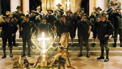 Bild: Gerhard Franz
Fester Bestandteil der Hubertusmesse sind neben der Bläsergruppe der Jägerchor und die Ensdorfer Stubenmusi.