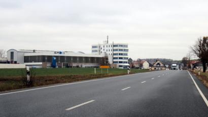 Bild: stg
Gemeinderat und Bürger wollen eine Linksabbiegespur nach Unterbruck, das Staatliche Bauamt Amberg-Sulzbach nicht. Wahrscheinlich muss jetzt das Ministerium ein Machtwort sprechen.