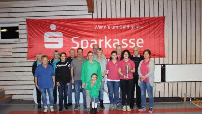 Bild: exb
Vorsitzender Erwin Koppmann (Zweiter von rechts) beglückwünschte die Gewinner.