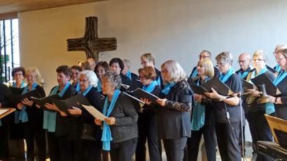 Bild: fsb
Das Ensemble „Chorisma“ begeistert beim Benefizkonzert „Musik und Texte“.