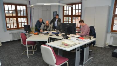 Bild: dob
Das Büro im Bauamt hat bei der Sanierung einen neuen Teppichboden erhalten.