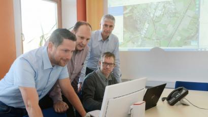 Bild: ca
Der „Sachbereich Einsatz“ hat die Kriminalitätslage in der nördlichen Oberpfalz täglich im Blick. Von links: Stefan Völkl, Andreas Magulski, Thomas Gallei, Thomas Mikolei.