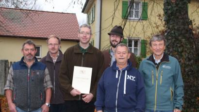 Bild: fpoz
Personalwechsel beim Forstbetrieb Waldsassen: Im Bild von links Bernhard Stich und Wolfgang Stöckl vom Personalrat, Jubilar Wolfgang Popp, Berufsjäger Norbert Kammerer, Helmut Thoma und Forstbetriebsleiter Gerhard Schneider.