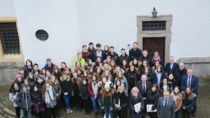 Bild: Gabi Schönberger
27 Schüler vom Gymnasium Tachov sind für zwei Tage am Elly-Heuss-Gymnasium in Weiden zu Gast.