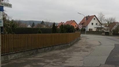 Bild: Köppl
Das Ingenieurbüro Schultes wird die Vorentwurfsplanung für die Erneuerung der Paul-Schiedt-Straße erstellen, die dann den Anliegern vorgestellt wird.