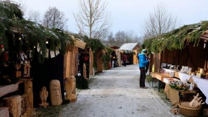 Bild: awo
Der Weihnachtsmark im Aufbau.