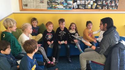 Bild: exb
Diesmal lasen die Mütter den Kindern im "Lesekino" vor