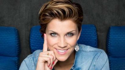 Bild: Thorsten Jander
Anna-Maria Zimmermann startete bei DSDS ihre Schlagerkarriere. Beim ADAC-Ball wird sie erstmals in Weiden auftreten.