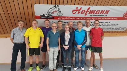 Bild: exb
Die Tischtennissparte des TuS Schnaittenbach wählt eine neue Abteilungsleitung (von links): Gerald Dagner, Thomas Reiss, Lukas Heindl, Markus Grünwald, Max Brendel, Kerstin Maunz, Georg Hertl, Franz Schumann, Hans Apfelbacher und Felix Hiemer.