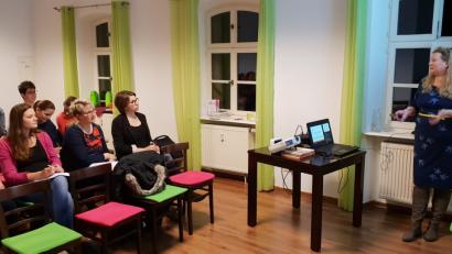 Bild: jzk
„Jedes Kind verkraftet Fieber unterschiedlich“, betont Claudia Ritter im Familienzentrum Mittendrin.