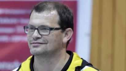 Bild: Hubert Ziegler
Reinhard Schön, des SV Hahnbach in der Volleyball-Regonalliga der Frauen.