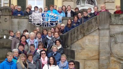 Bild: lep
Auf der Heimreise vom Wellness-Wochenende in Bad Steben legt der Katholische Frauenbund noch einen Zwischenstopp in Bayreuth ein. Dort besichtigt er das restaurierte markgräfliche Opernhaus.