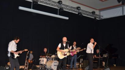Bild: phl
Klasse Musik und eben auch baierische Chansons boten die Musiker von Blank-Weinek in der Berufsfachschule.