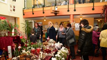 Bild: bey
Adventsmarkt im Pleysteiner Pflegeheim "Wohnen am Kreuzberg".