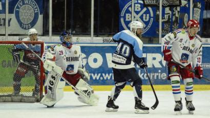 Bild: gb
In Selb steigt am Freitag das ewig junge Derby zwischen den Wölfen und den Blue Devils Weiden. Das Hinspiel (Szene) gewannen die Blue Devils am 26. Oktober mit 2:1.