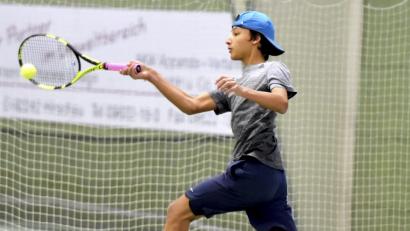 Bild: Hubert Ziegler
Tristan Neumann vom Gastgeber TC Amberg am Schanzl ist beim Volvo-Schanzl-Indoor-Cup im U-16-Turnier am Start.