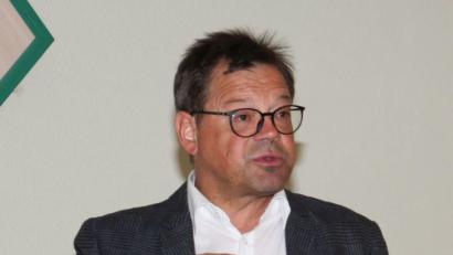 Bild: rpp
Kreisfachberater Harald Schlöger wirbt für den Wettbewerb „Unser Dorf hat Zukunft“.