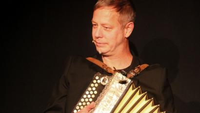 Bild: Holger Stiegler
Kabarettist Jess Jochimsen begeistert im Nabburger Schmidt-Haus