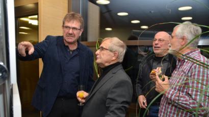 Bild: dob
Die Bilder des Fotoclubs sind ab sofort im Rathaus zu den üblichen Öffnungszeiten zu besichtigen.