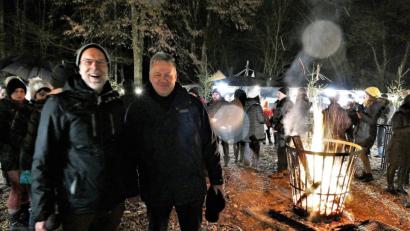 Bild: wbe
Landrat Richard Reisinger und der Vorstand des Kommunalunternehmens Klaus Emmerich (links) begrüßten die Besucher.