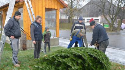 Bild: dob
Erstmals bekommen auch die Unterlinder einen eigenen Weihnachtsbaum.