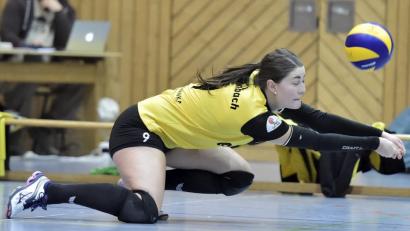 Bild: Hubert Ziegler
Julia Pfaffenzeller brachte im dritten Satz neuen Schwung in das Spiel des SV Hahnbach, die Niederlage konnte sie aber nicht verhindern.