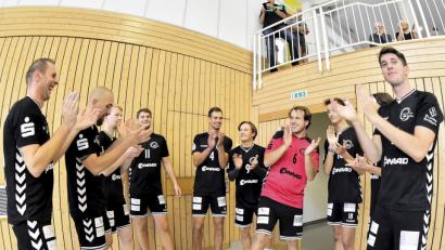 Bild: hubert Ziegler
Applaus, Applaus. Der VC Amberg liegt nach dem Sieg gegen Regenstauf mit fünf Zähler Vorsprung auf Platz eins der Volleyball-Bayernliga.
