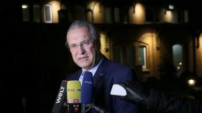 Bild: Ronny Hartmann/dpa
Bayerns Innenminister Joachim Herrmann (CSU).