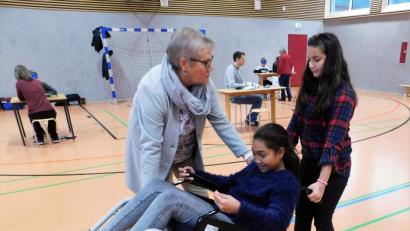 Bild: cr
Alle in der Schule durchgeführten Experimente verdeutlichen eindringlich die Probleme und Herausforderungen einer Behinderung.