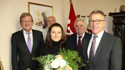 Bild: Stadt Tirschenreuth
Antrittsbesuch in Planá: Norbert Schuller, Pavel Nutil, Martina Němečková, Peter Gold und Franz Stahl (von links).