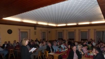 Bild: fm
Bürgermeisterin Brigitte Bachmann spricht allen engagierten Birgland-Bürgern Dank und Respekt aus.