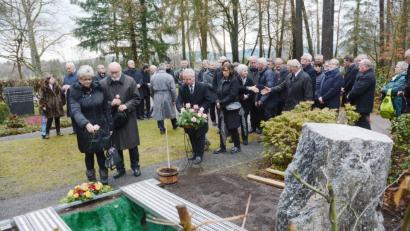 Bild: Gabi Schönberger
Am Weidener Waldfriedhof findet der langjährige Stadtrat und zweite Bürgermeister Günter Zwack seine letzte Ruhe.