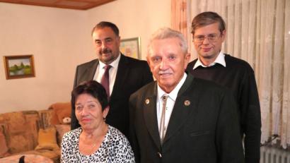 Bild: fvo
Johann Friedl (vorne) ist 80 Jahre alt.