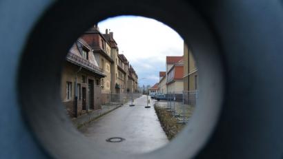 Bild: Petra Hartl
Ein Blick durchs Schlüsselloch der Zukunft wäre recht. Die weitere Nutzung der Leopoldkaserne in Amberg ist noch ungewiss.