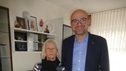 Bild: mad
Bürgermeister Maximilian Beer gratulierte Christa Ludwig zum 80. Geburtstag.