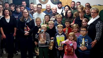 Bild: zer
Die Teilnehmer und Sieger beim Nikolausschießen der Schützengesellschaft Edelweiß Letzau.