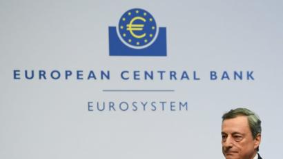 Bild:  Arne Dedert/dpa
Mario Draghi, Präsident der Europäischen Zentralbank (EZB), hält eine Pressekonferenz.