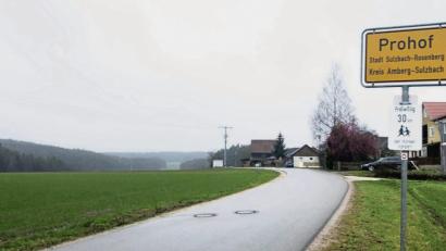 Bild: ge
Hier am südlichen Ortsrand von Prohof entstehen entlang der Straße zehn neue Bauparzellen.