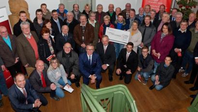 Bild: tr
Aus dem Bürgermeisterfonds der Sparkasse erhielten in diesem Jahr Vereine und Institutionen insgesamt 12.000 Euro.