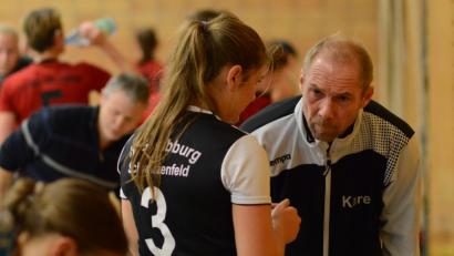 Bild: mhs
Trainer Karl Söllner wird seine Schützlinge auf den Punkt einstellen, um im Spitzenduell in Regensburg zu bestehen.